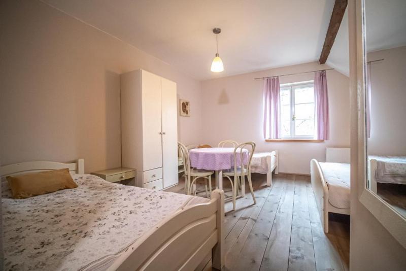 Pod Lipami Hotell Lwowek Slaski Exteriör bild